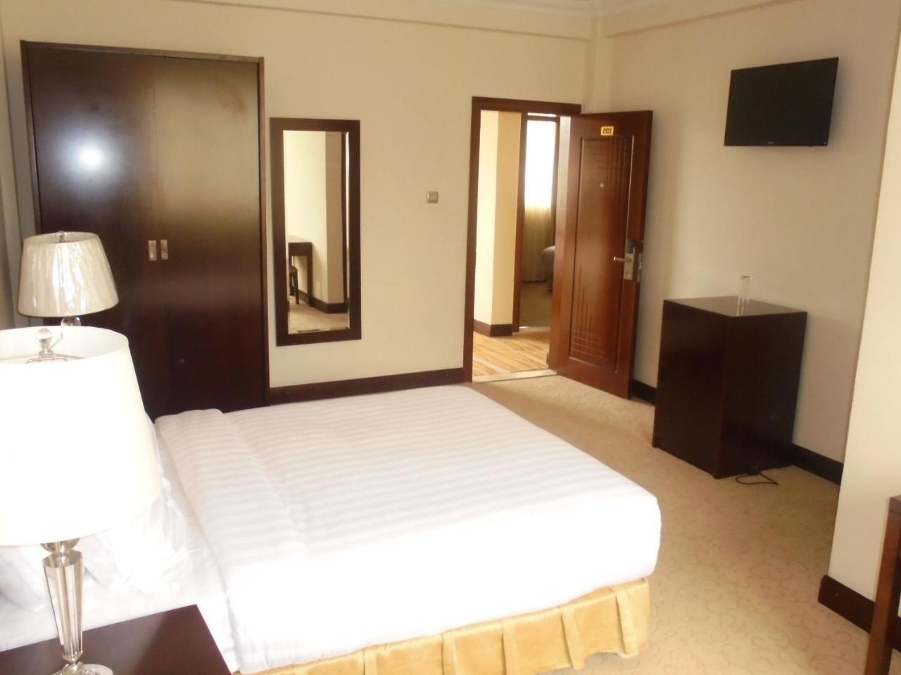 Hometown Addis Hotel Addis Ababa Exterior foto
